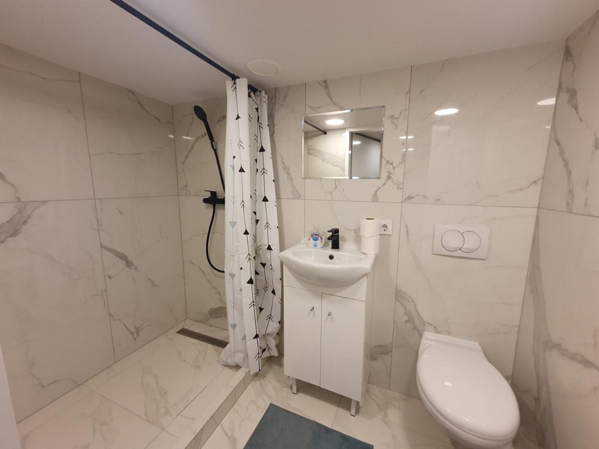 Madam With Ac And The Central Location Budapest Exterior photo
